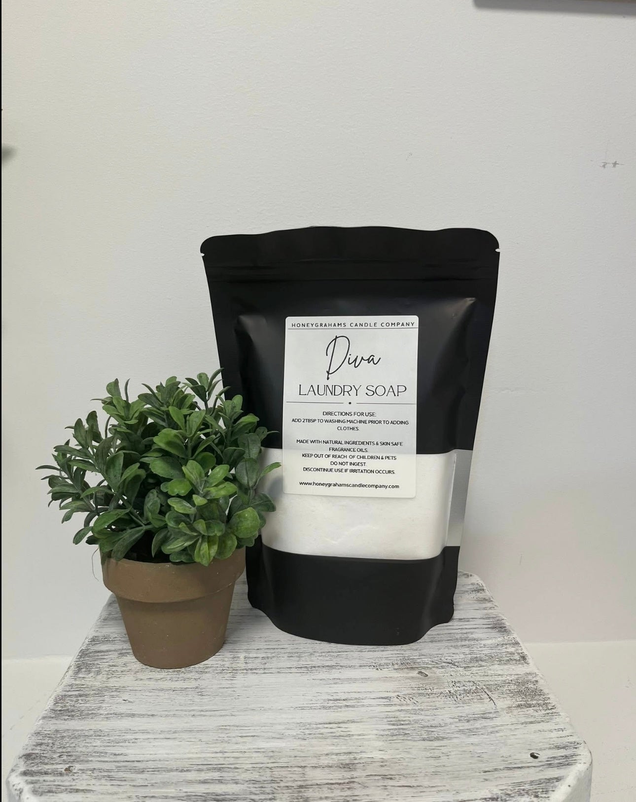 32oz Scented Laundry Soap